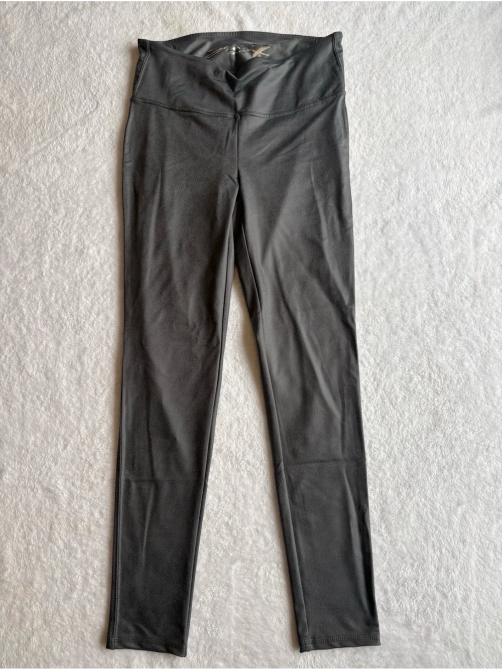 Seven7 Black High-Waist Cropped Leggings
